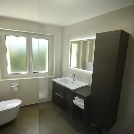 Explorer, Proche Basel, Voyage, Style & Confort