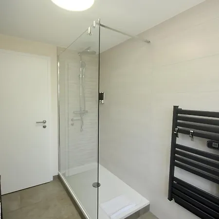 Explorer, Proche Basel, Voyage, Style & Confort